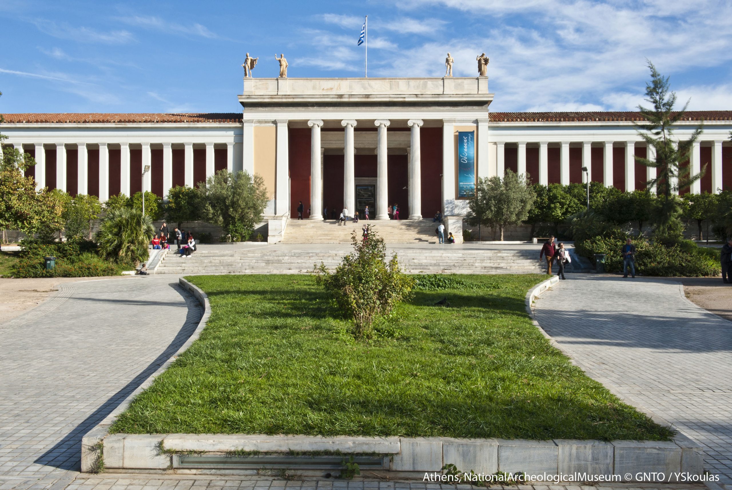 Athens_NationalArchaeological_museum_1996_photo_YSkoulas
