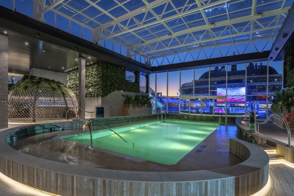 MSC World Europa, Botanic Garden Pool