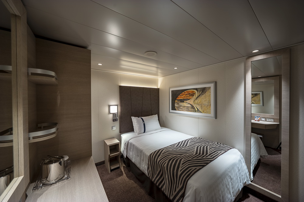 MSC World Europa, Studio Interior (IS)